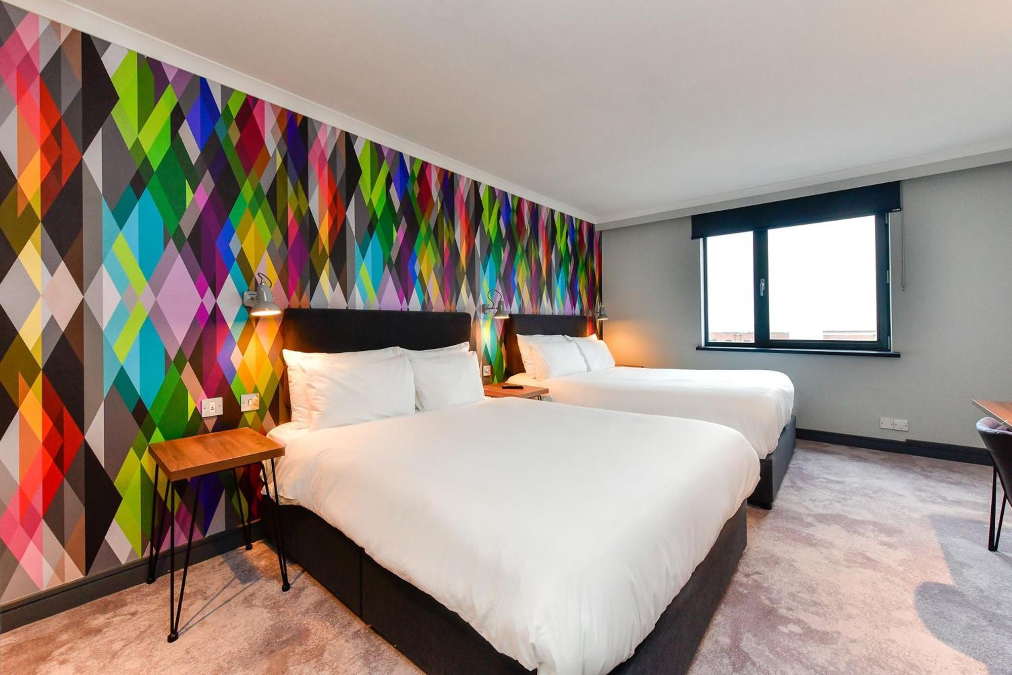 Village Hotel คาร์ดิฟฟ์ ภายนอก รูปภาพ